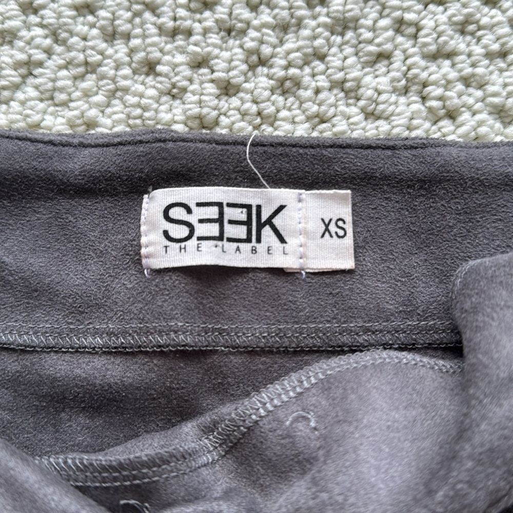 LF Gray Skirt - Suede - Picture 2 of 2